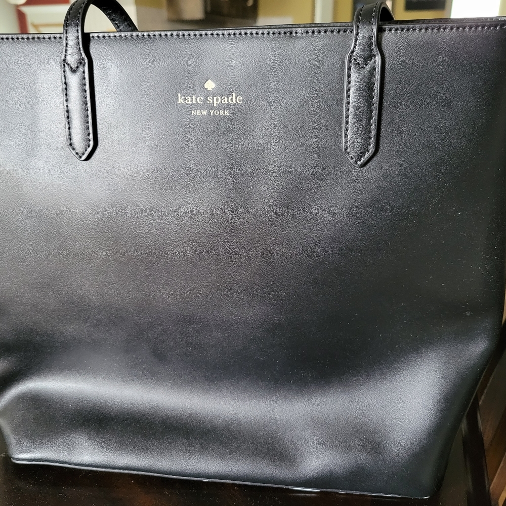 Kate Spade Purse used 1 time in great condition.  Smoke free, pet free home.